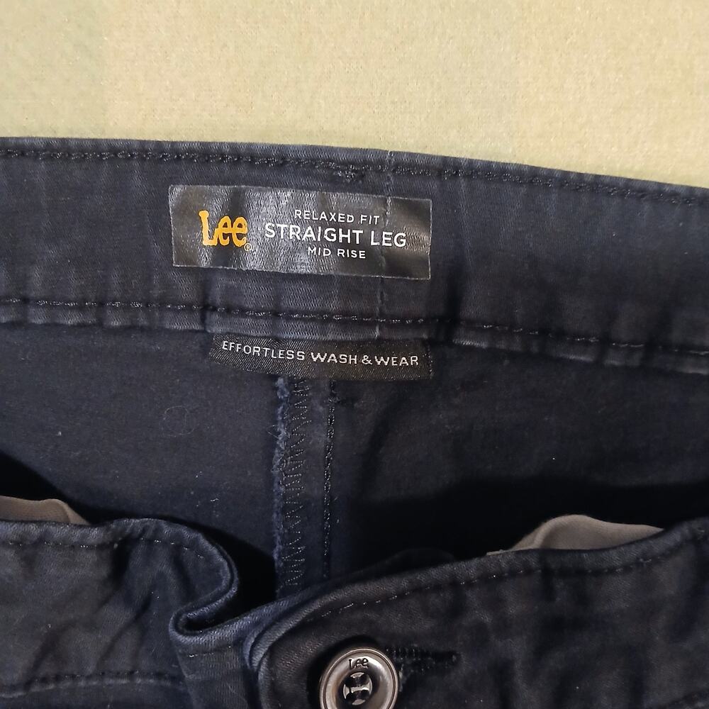 Lee Women's Black Pants Straight Leg Relaxed Fit Mid Rise Size 18 Short